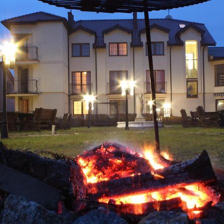 Orw Magnat Hotel Zieleniewo  Eksteriør billede
